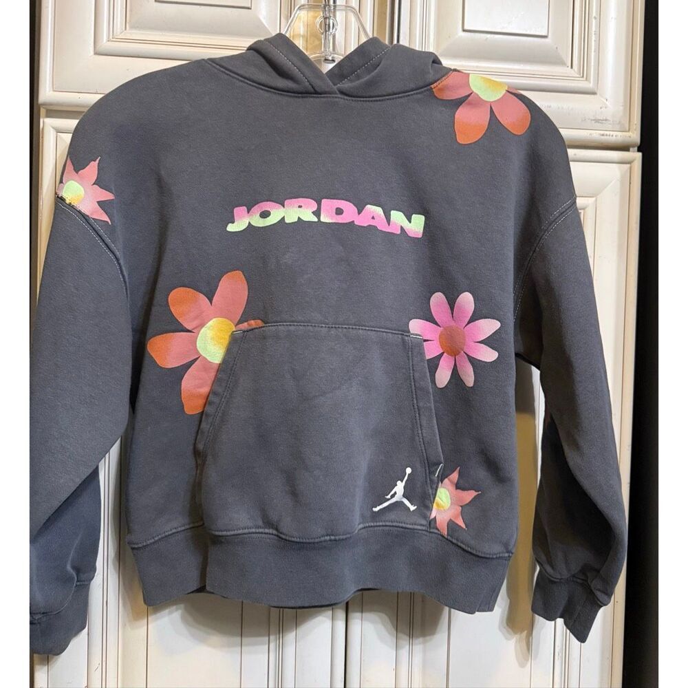 Jordan Youth Deloris Jordan Flowers Pullover Hoodie Charcoal Gray Pink Medium